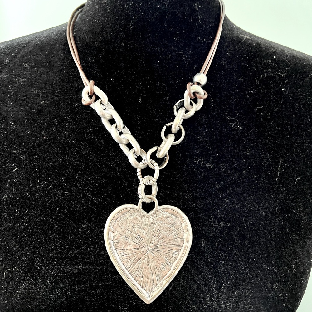 Women’s casual wear necklace